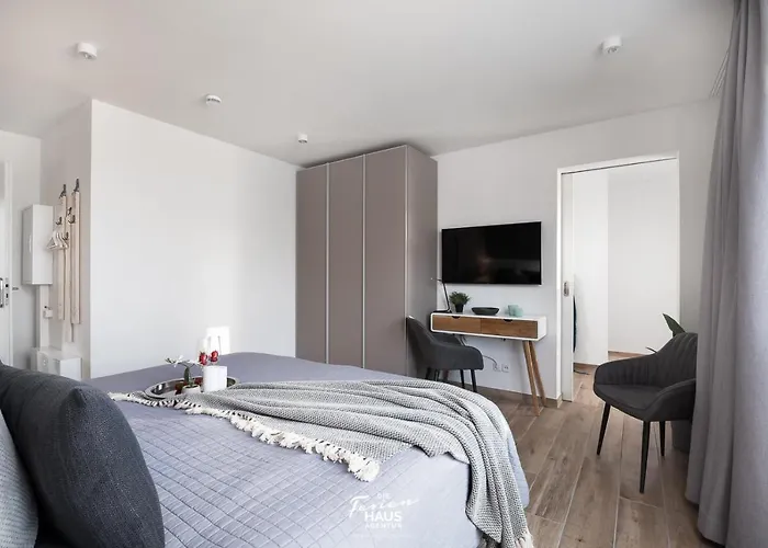 Отель Shell 65 *